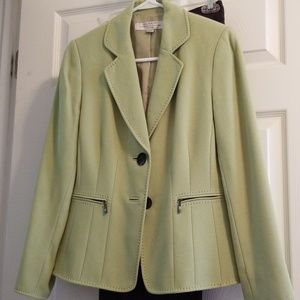 Tahari (Arthur S. Levine) 2- Piece Suit